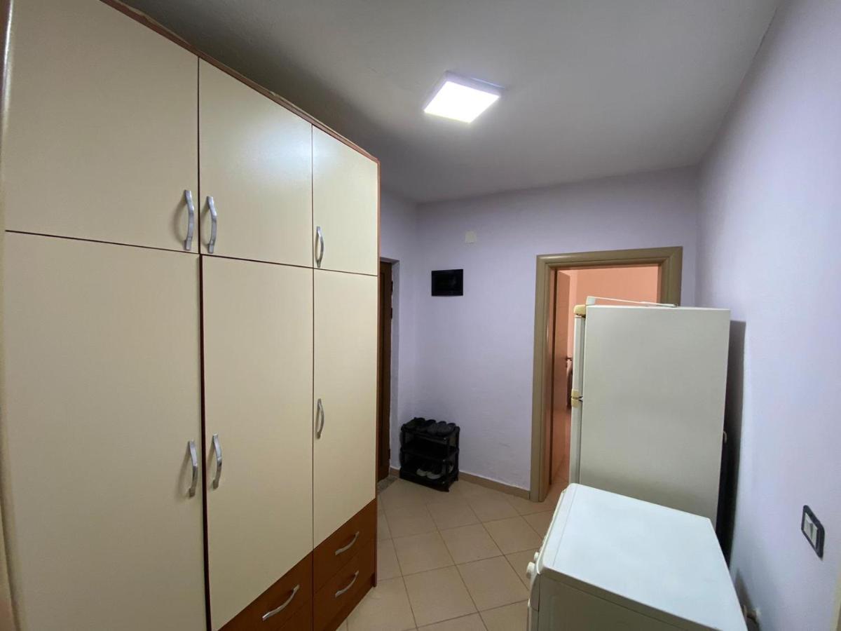 88 Apartment Himare Esterno foto