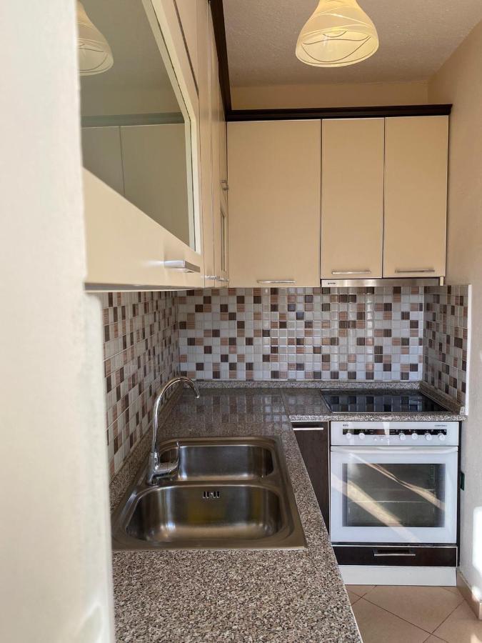 88 Apartment Himare Esterno foto