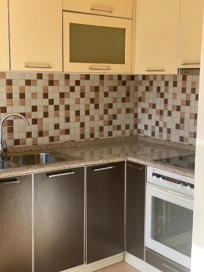 88 Apartment Himare Esterno foto