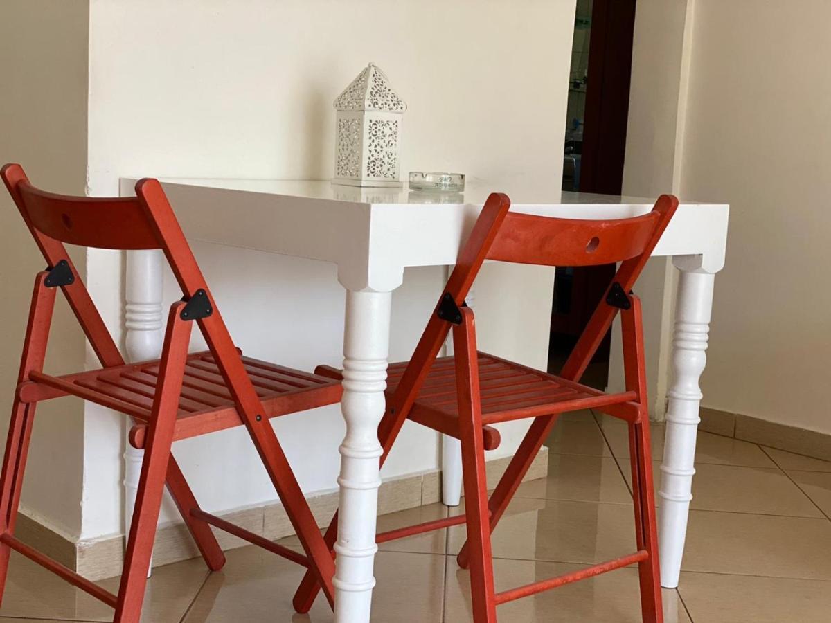 88 Apartment Himare Esterno foto