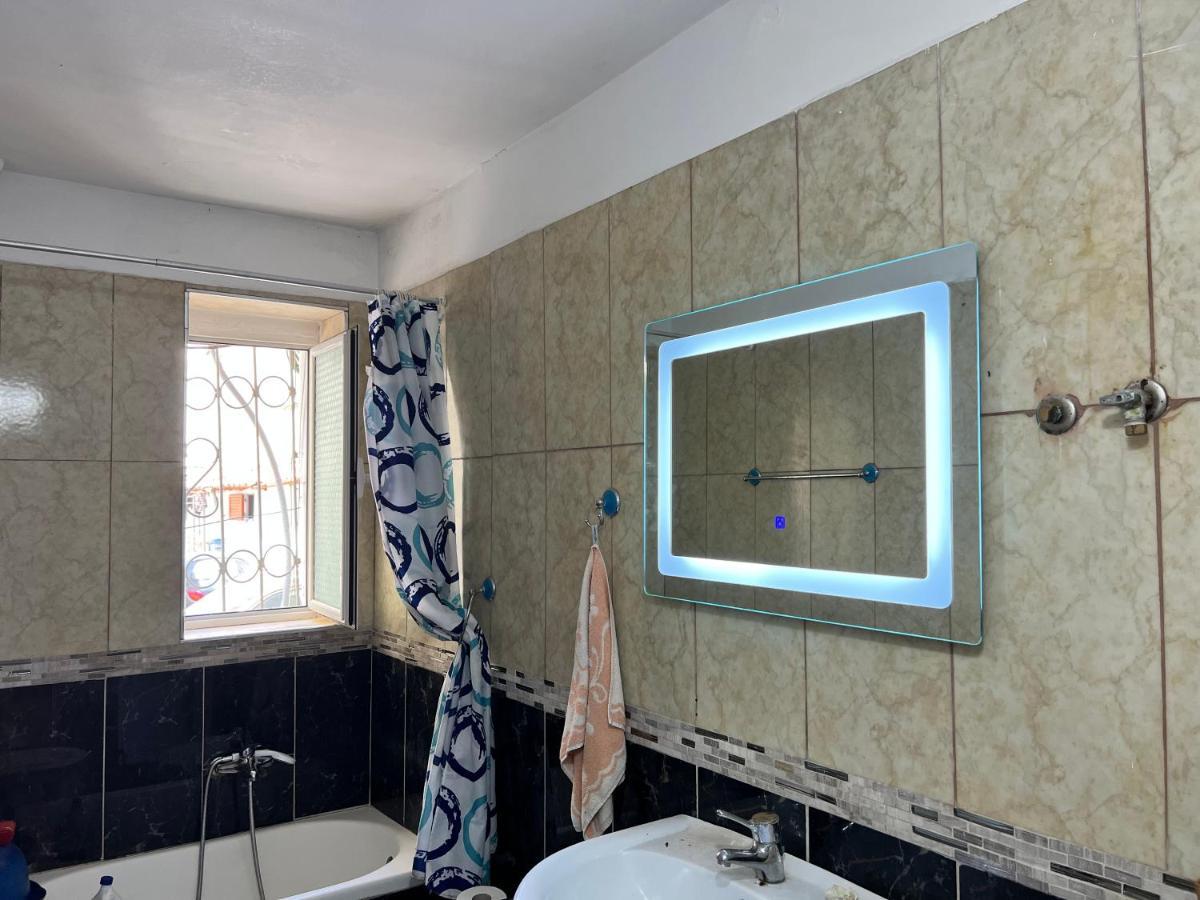 88 Apartment Himare Esterno foto